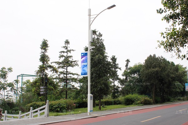 洪（hóng）澤智慧路燈