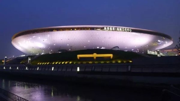 上海梅（méi）賽德斯奔馳文化（huà）中心建築