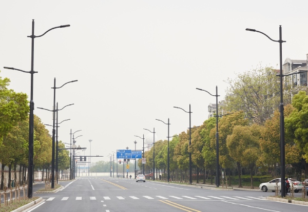 91福利视频网承（chéng）建上海進博會周（zhōu）邊聯虹路多杆合一