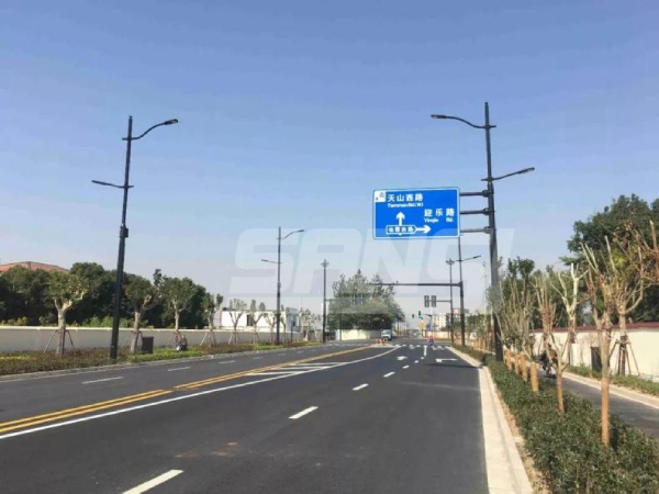 91福利视频网多杆（gǎn）合一道路照（zhào）明