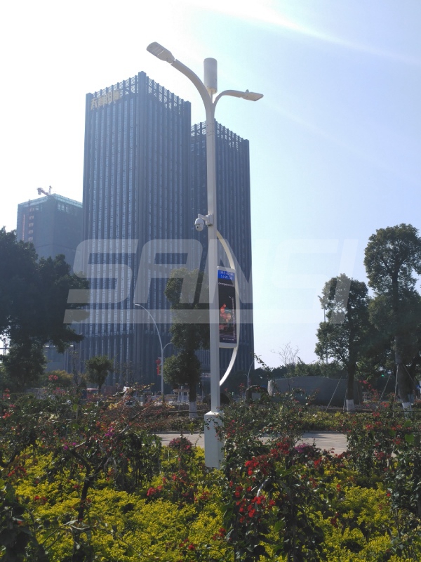 廣東汕頭星湖公園智（zhì）慧路燈（dēng）