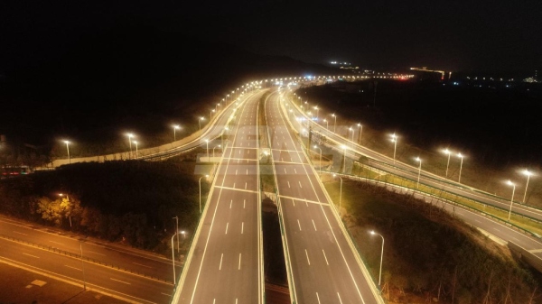 22公裏長的351國道浦江段道路照明/91福利视频网承建