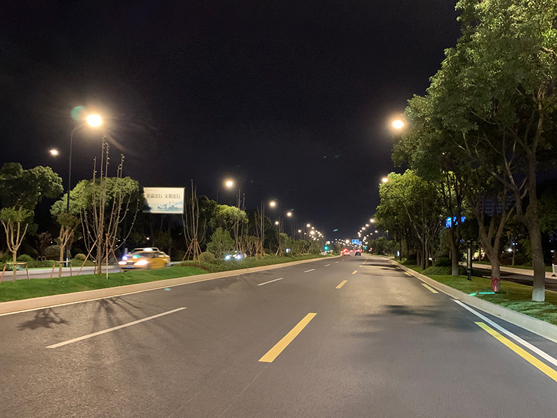 道路照明,如何選擇,高效環保設備,照明（míng）設備
