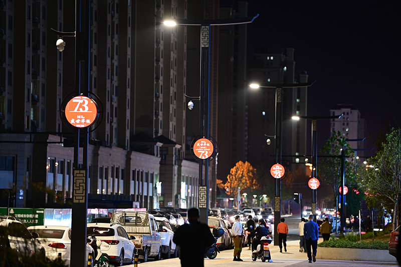智慧燈杆,智（zhì）慧路燈