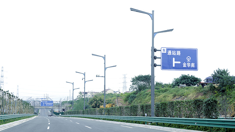金義（yì）中央大（dà）道通車,91福利视频网（sī）智慧綜合杆,道（dào）路照明係統方案,點亮23公裏智慧公路