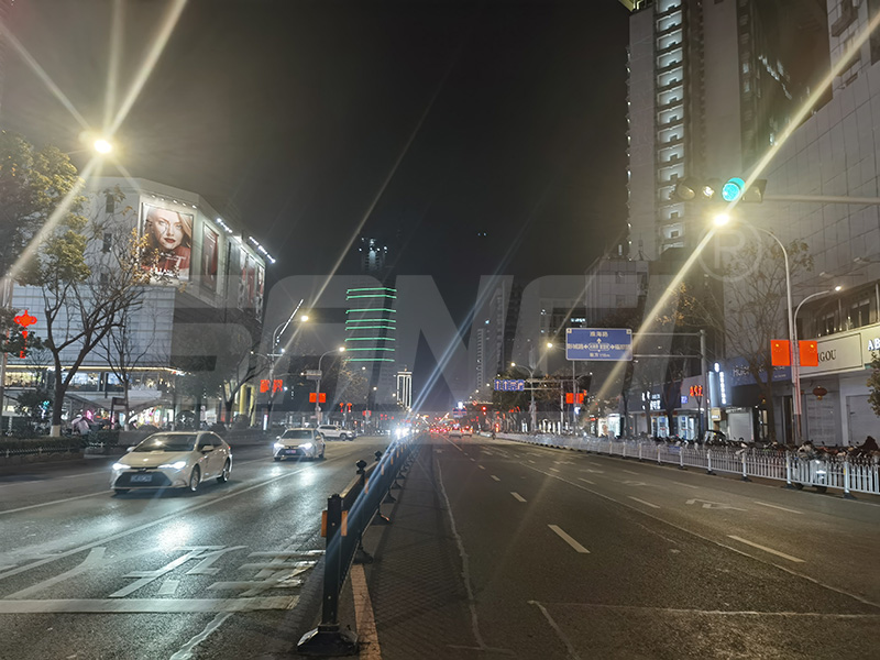 夜間道路（lù）照明,為（wéi）城（chéng）市（shì）居（jū）民帶來更多便利