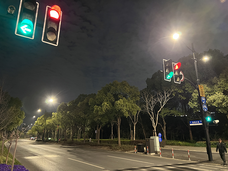 多功能綜（zōng）合燈杆,城市信（xìn）息化建設的關鍵一環