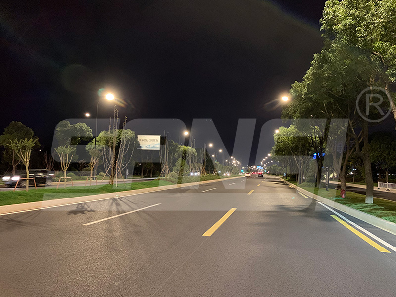 道（dào）路照明（míng）,LED路燈（dēng）,亮度與節能並存