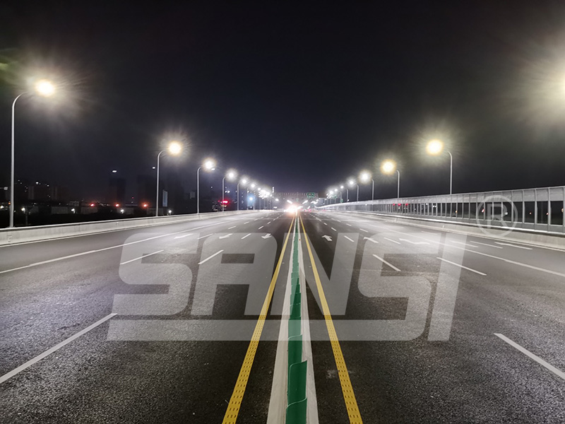 道路（lù）照明燈具（jù）及智能係統