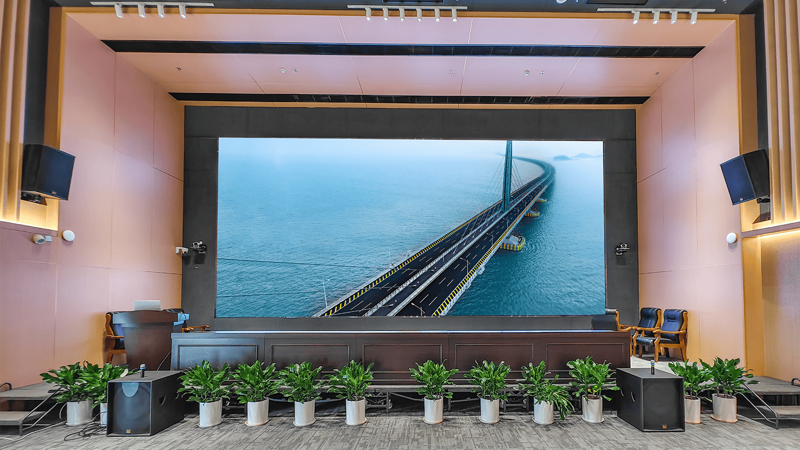 新浪科技報道,重大丨深中通道今通車,繼港珠澳大橋後,上海91福利视频网再度點亮超級工程