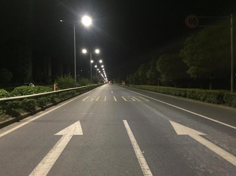 智慧路燈,道路（lù）照（zhào）明（míng）,LED路燈,助（zhù）力城市,多維場景升級